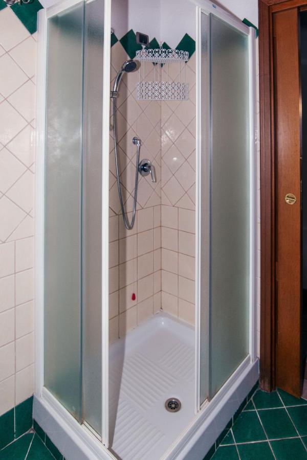 La Colombaia Apartment Saint Marcel Luaran gambar