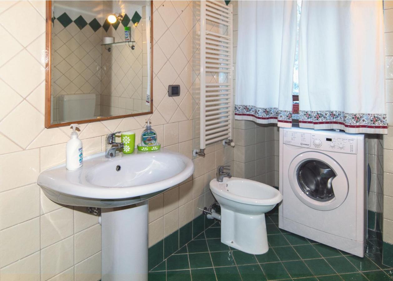 La Colombaia Apartment Saint Marcel Luaran gambar